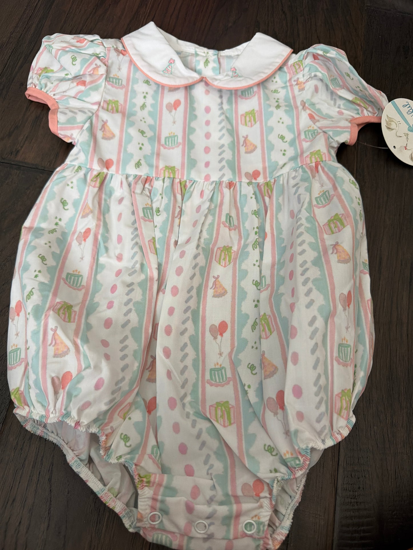 Sample Peter-Pan Collar Birthday Bubble