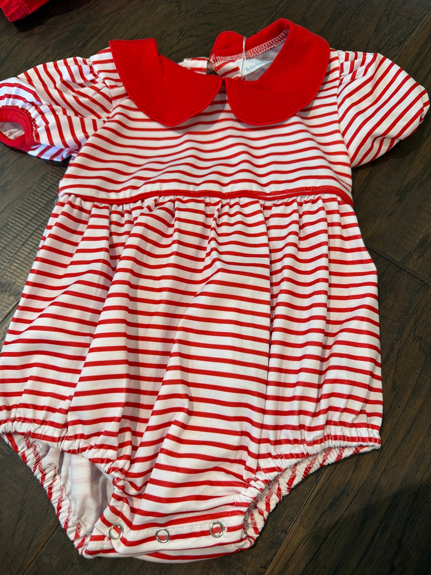 *Red knit stripe bubble